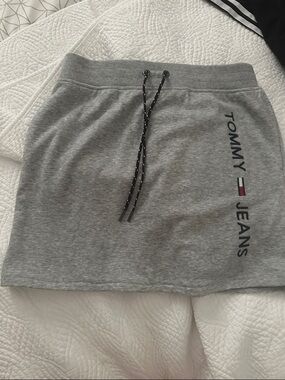 Tommy Hilfiger Gray Drawstring Mini Skirt with Logo M